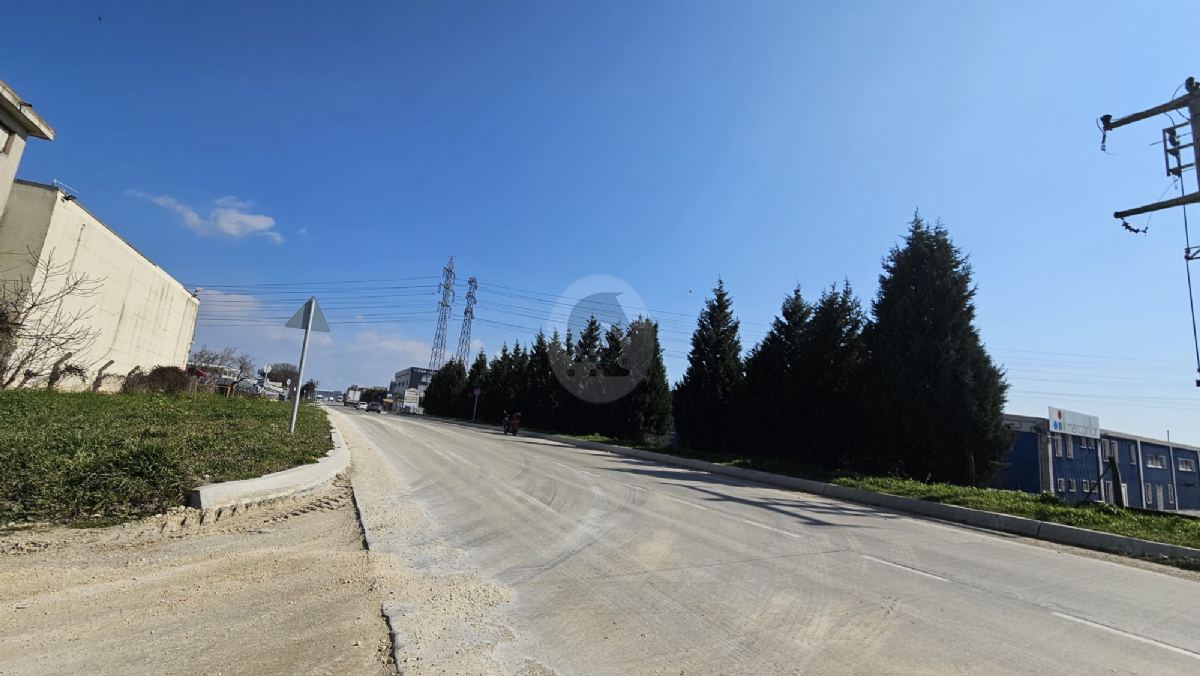 Velimese Organize Sanayi B�lgesinde ,otaban Ba�lant�l� T�r Girisine Uygun Stratejik Parsel