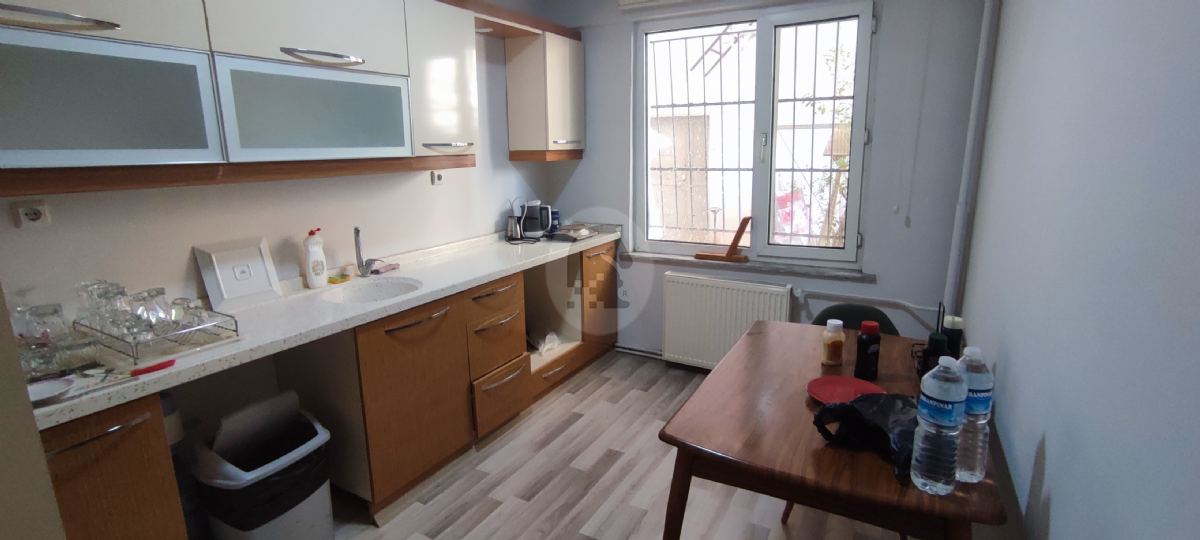 Cadde zeri Site i Kapal Otoparkl Satlk Daire P.no.1707 M